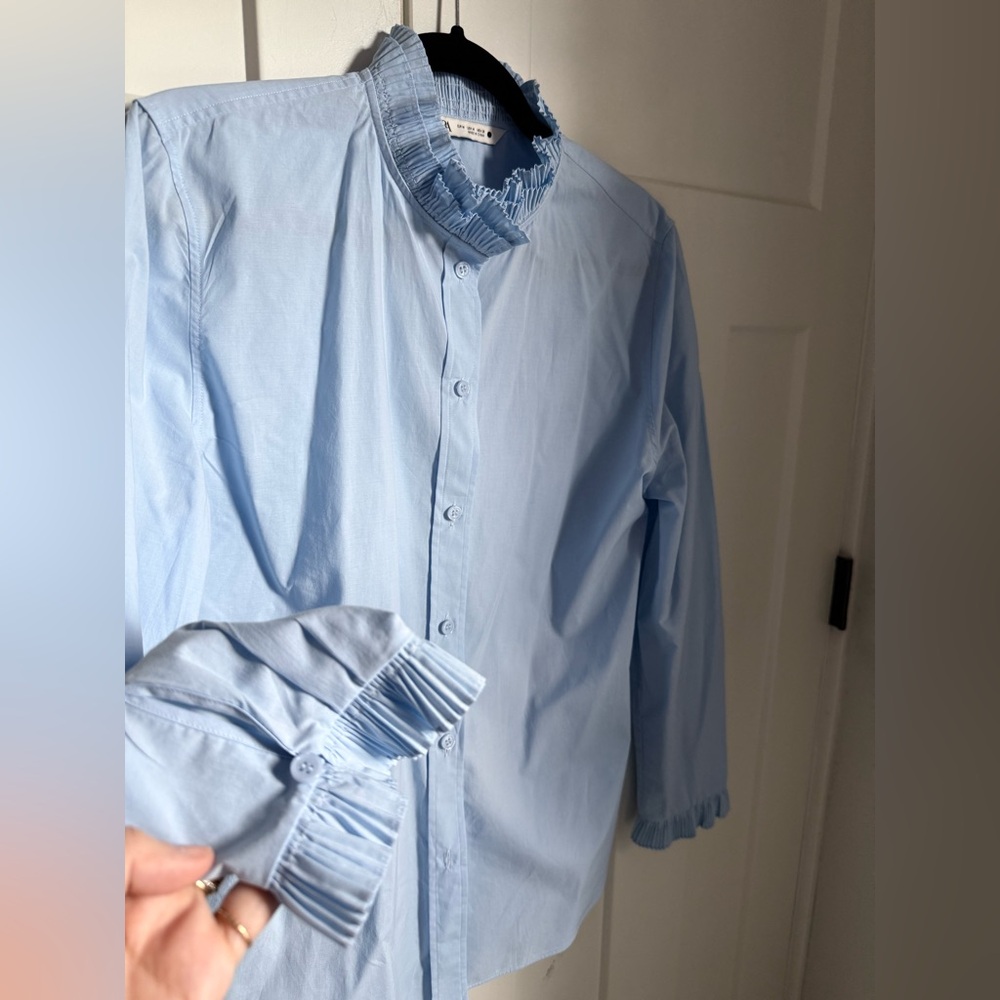NWOT Zara light blue ruffle-trimmed blouse. Size M. - Picture 4 of 5